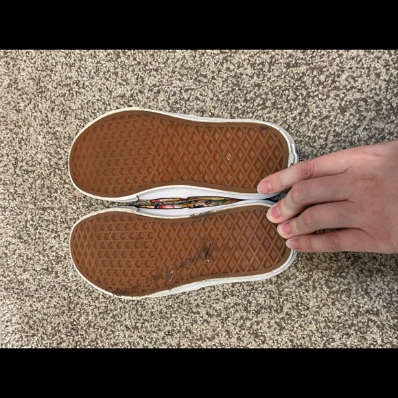 ⛔️SOLD⛔️Disney Princess Vans - Picture 4 of 4